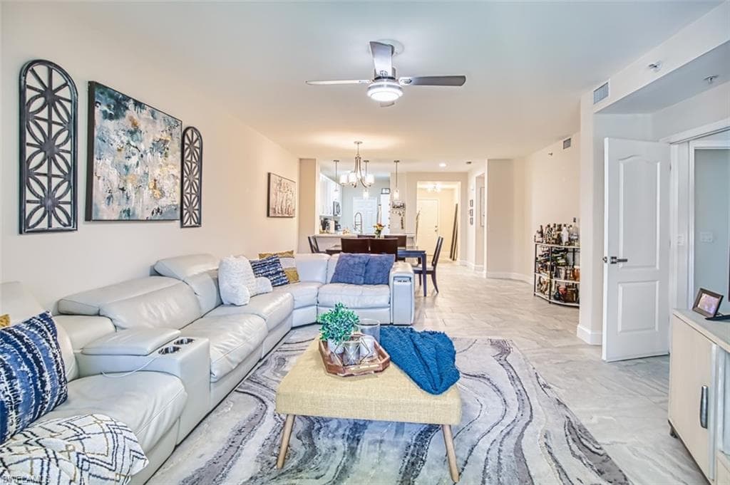 11021 Gulf Reflections DR 105-11