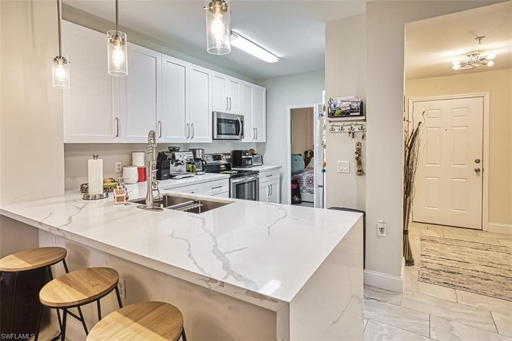 11021 Gulf Reflections DR 105-6