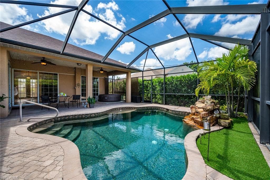 6817 Eagle ST, FORT MYERS FL 33966-28