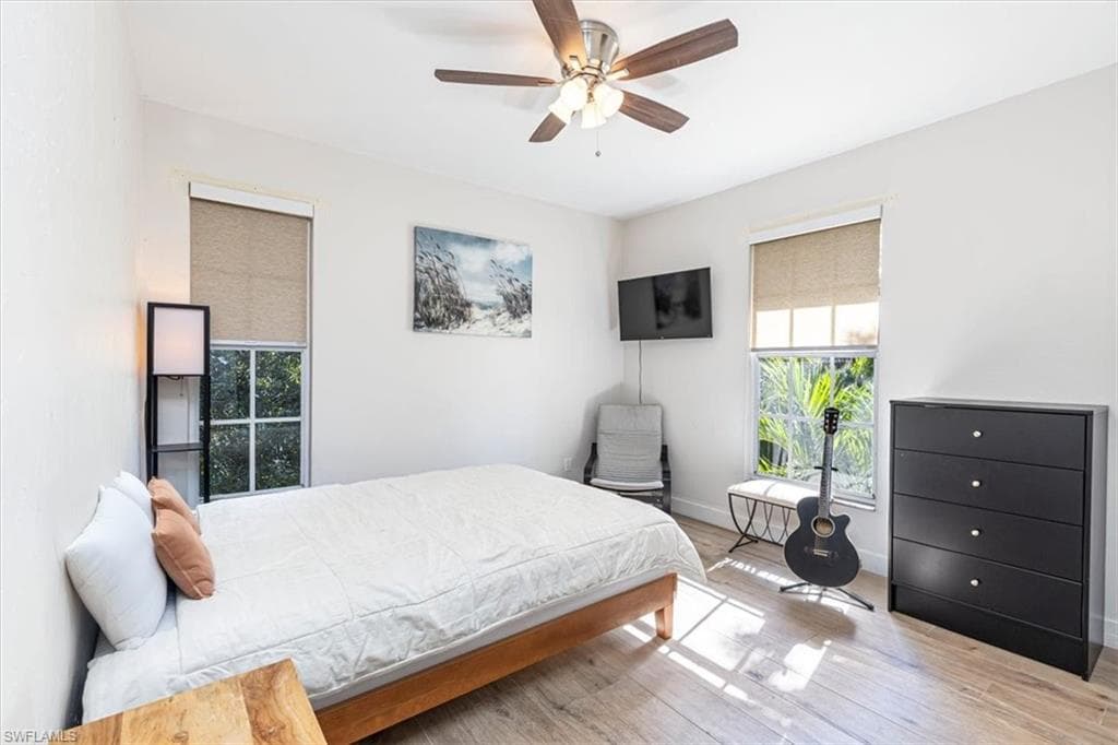 3618 Cottage Club LN, NAPLES FL 34105-15