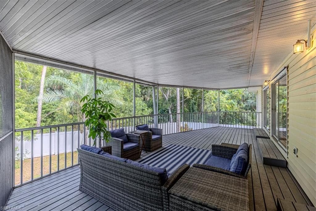 3618 Cottage Club LN, NAPLES FL 34105-19