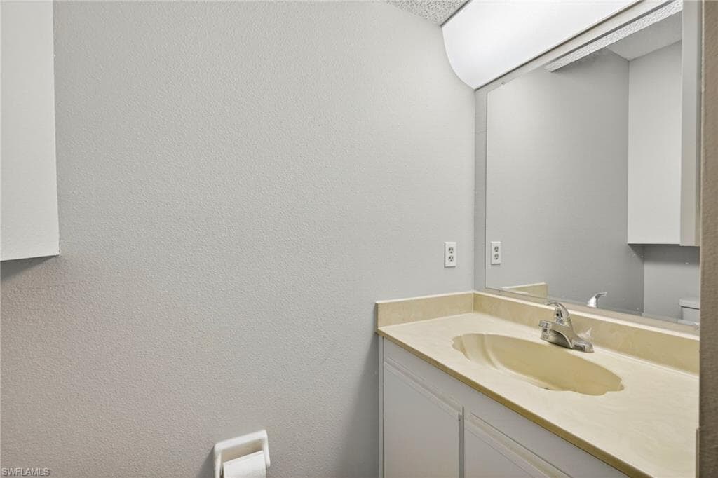 11653 Pointe Circle DR, FORT MYERS FL 33908-11