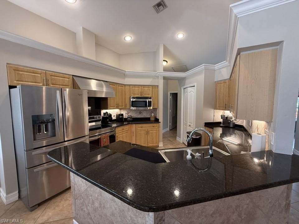 2276 Heritage Greens DR, NAPLES FL 34119-4