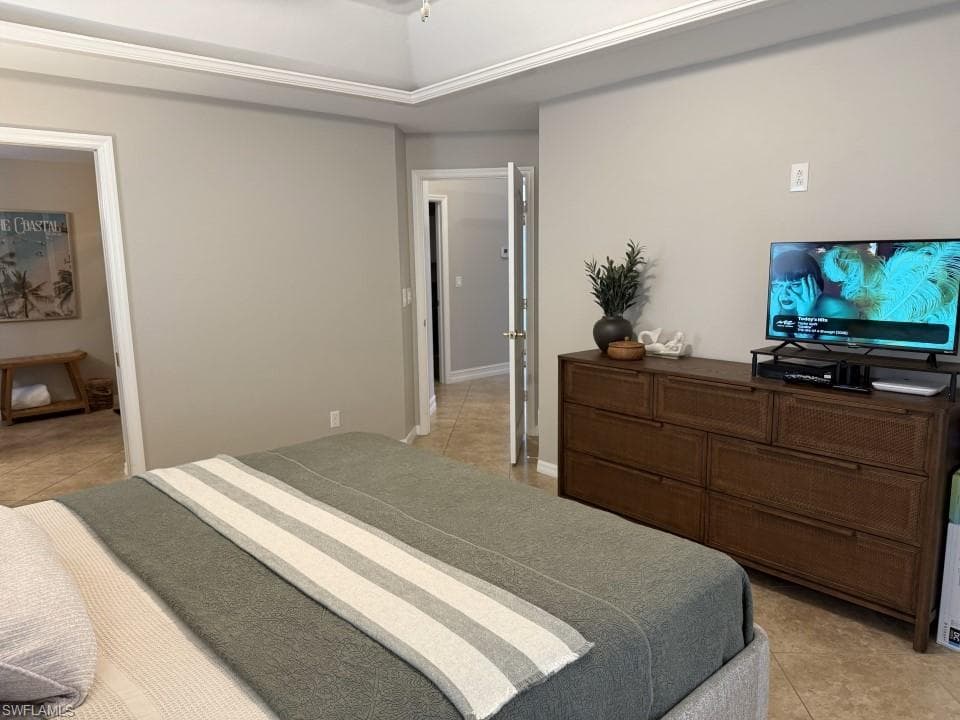 2276 Heritage Greens DR, NAPLES FL 34119-3