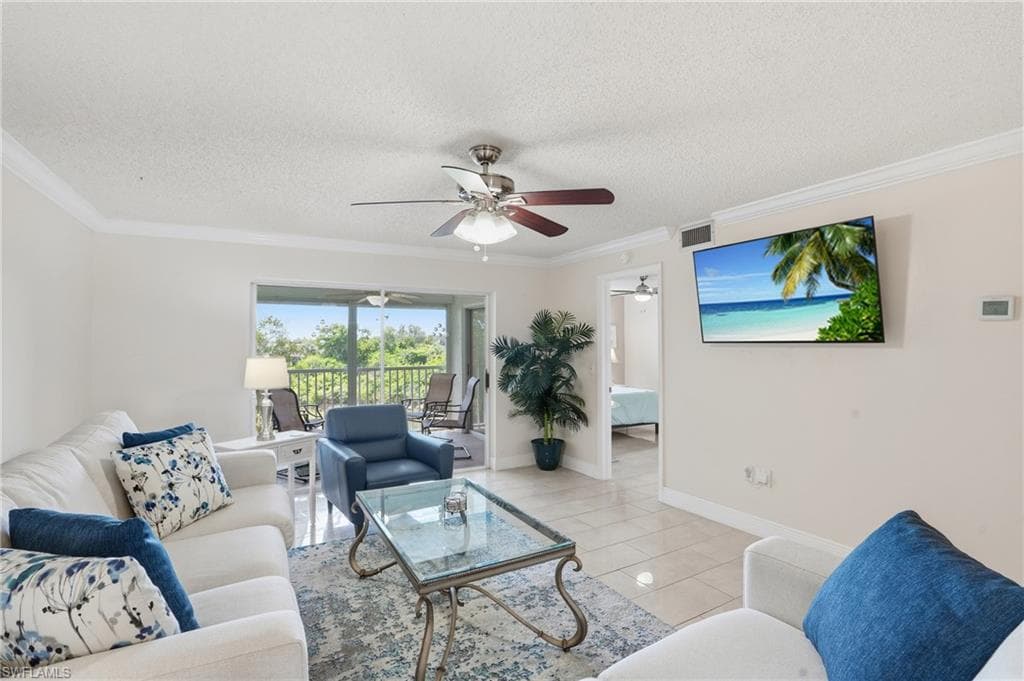 5435 Rattlesnake Hamm RD # 304, NAPLES FL 34113-7