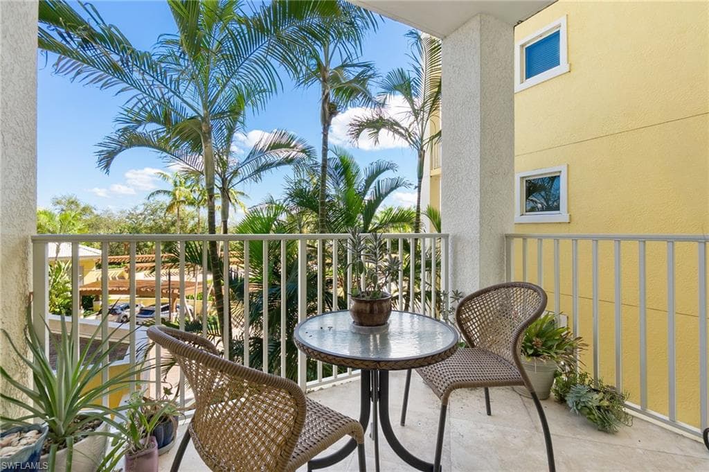 4761 West Bay BLVD # 303, ESTERO FL 33928-15