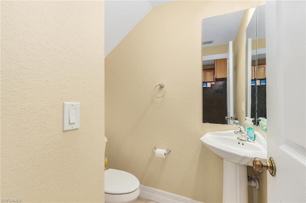 9817 Cristalino View WAY # 103, FORT MYERS FL 33908-12