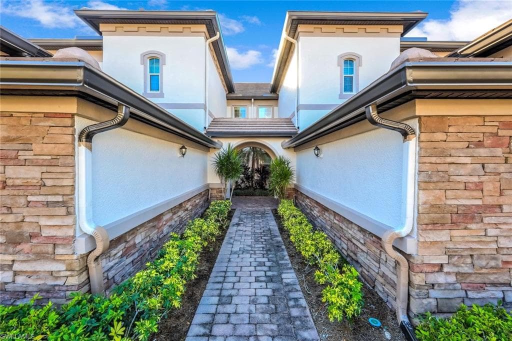 9537 Ironstone TER # 201, NAPLES FL 34120-7