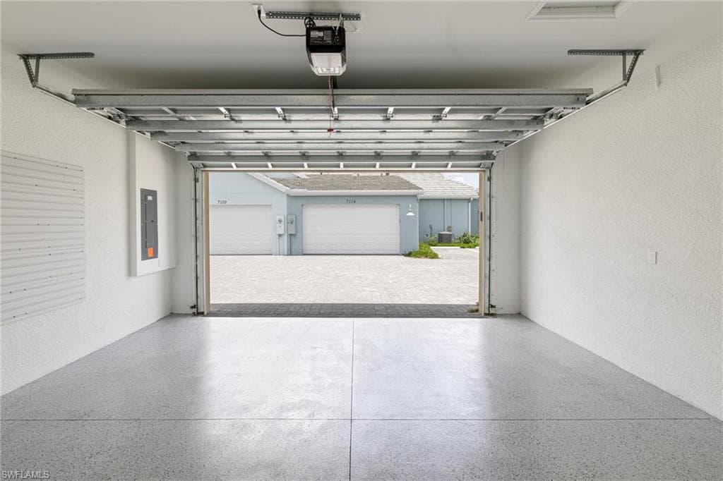 7138 Cayo Coco LN, NAPLES FL 34113-15