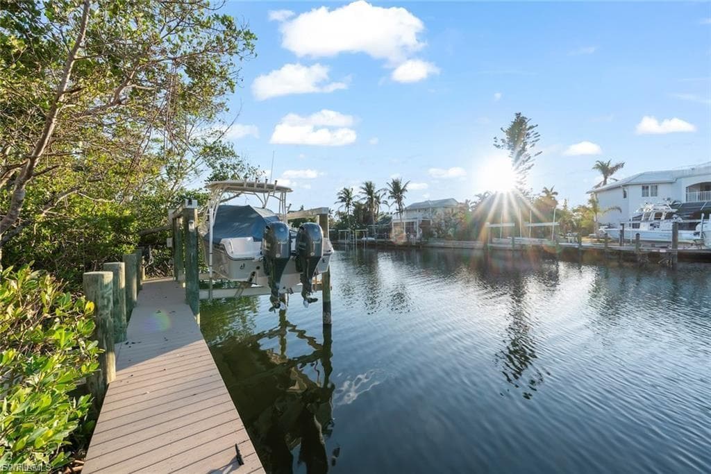 1731 Venus DR, SANIBEL FL 33957-34