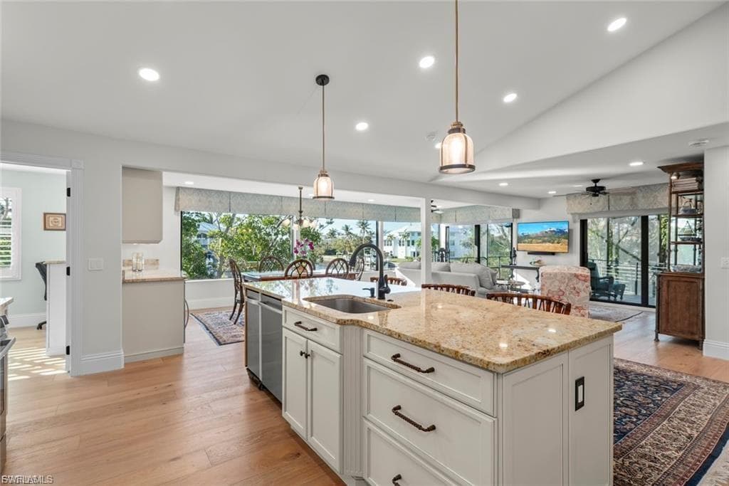 1731 Venus DR, SANIBEL FL 33957-7