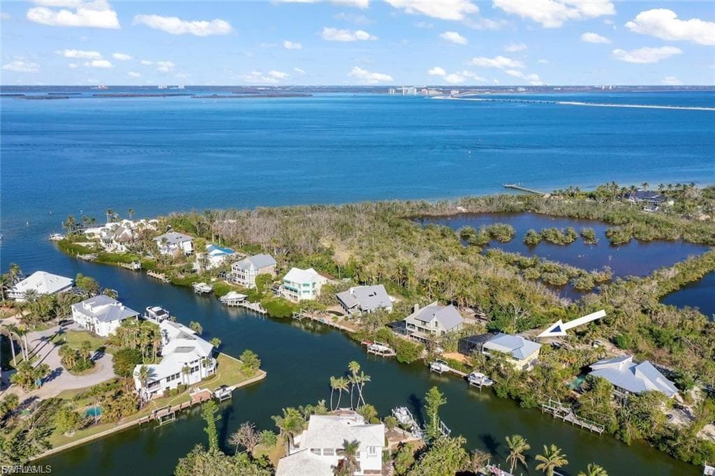 1731 Venus DR, SANIBEL FL 33957-38
