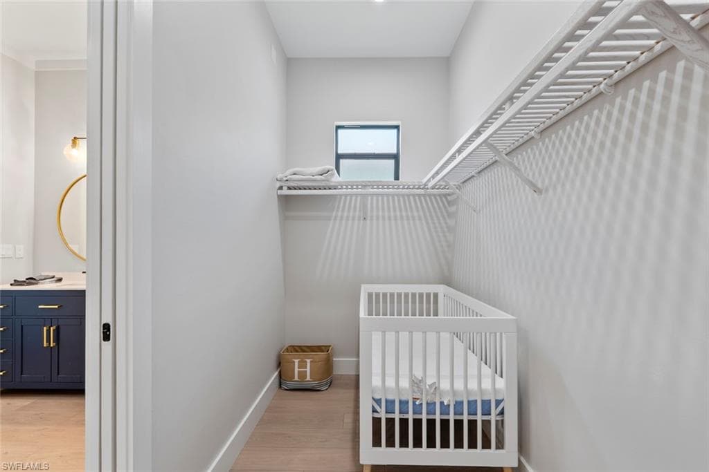 3552 Hibiscus AVE, NAPLES FL 34104-26