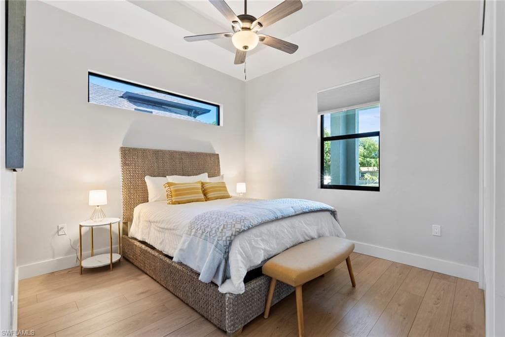 3552 Hibiscus AVE, NAPLES FL 34104-8