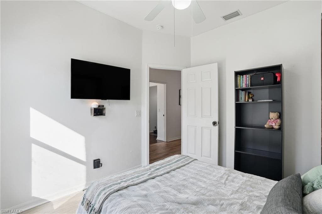 10733 Rio Mar CIR, ESTERO FL 33928-11