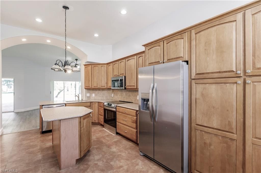 2615 6th ST W, LEHIGH ACRES FL 33971-7