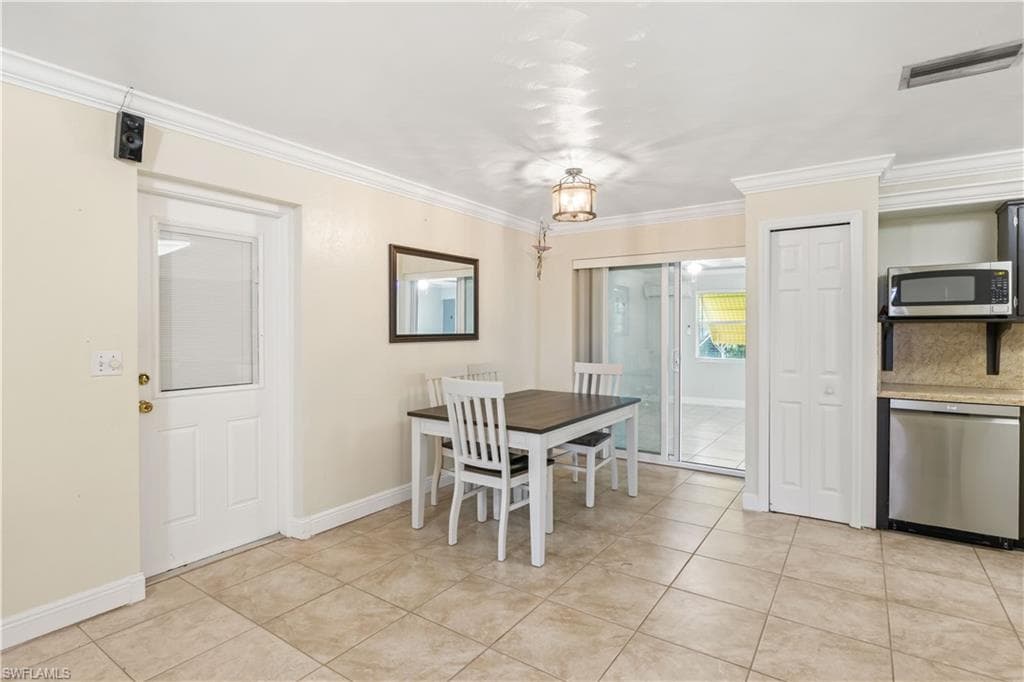 2248 Ephraim AVE, FORT MYERS FL 33907-9