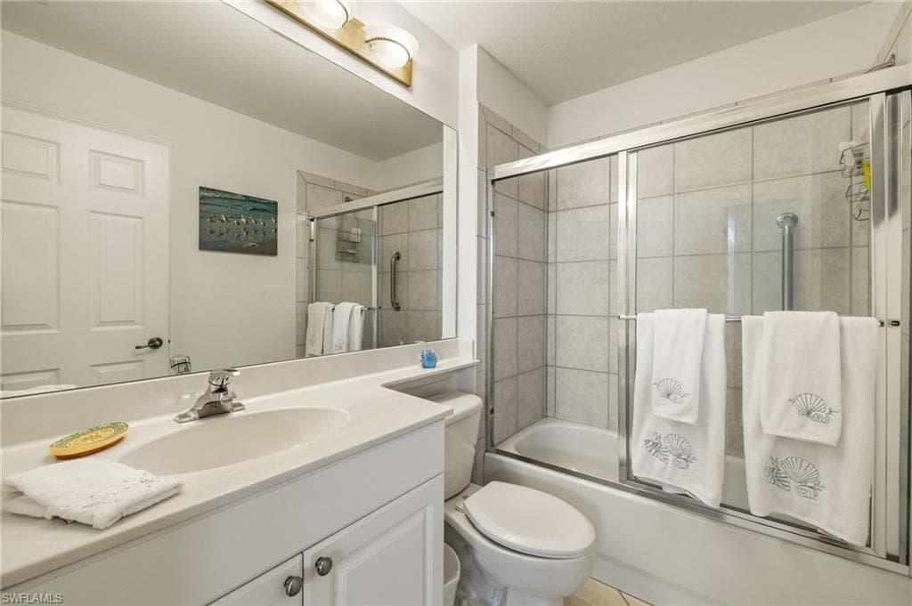 8913 Dartmoor WAY, FORT MYERS FL 33908-25