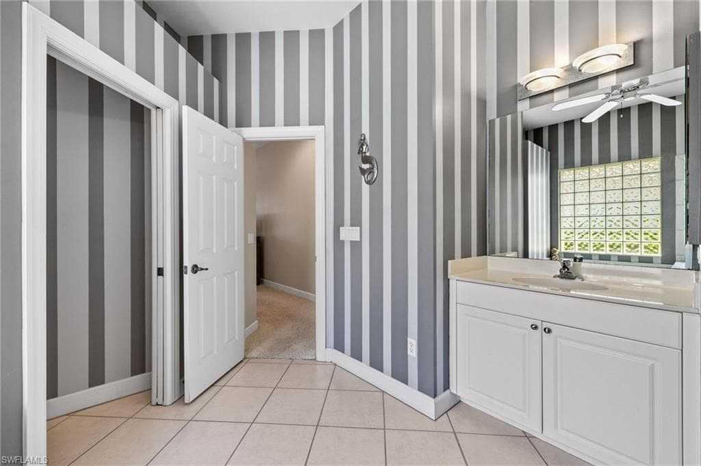 8913 Dartmoor WAY, FORT MYERS FL 33908-21