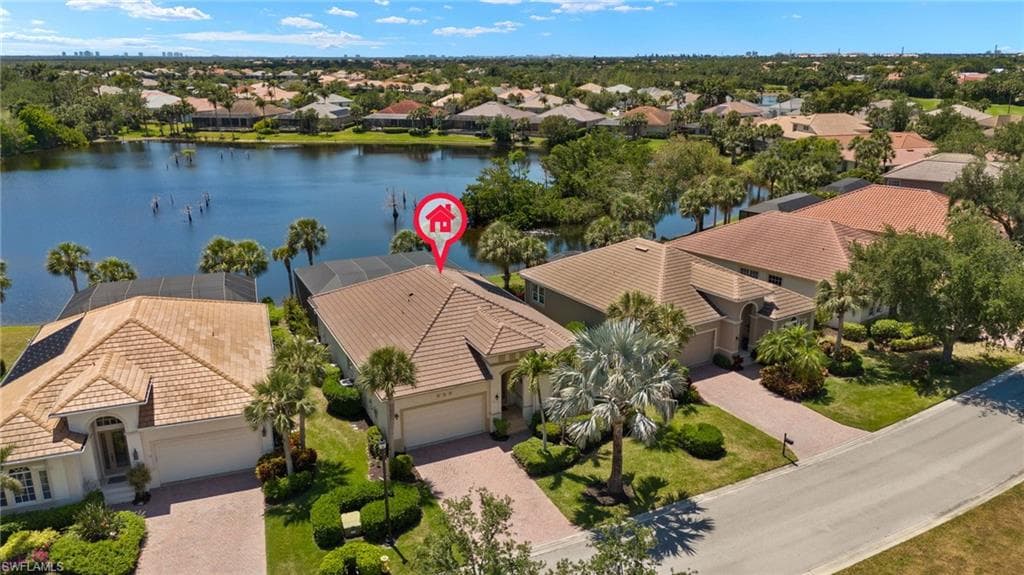 8913 Dartmoor WAY, FORT MYERS FL 33908-37