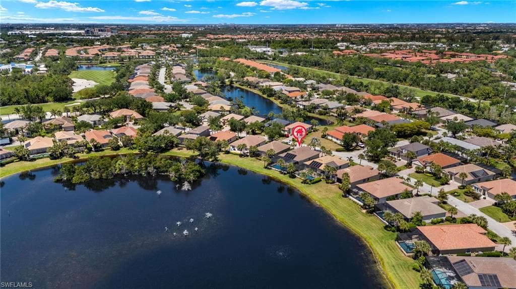 8913 Dartmoor WAY, FORT MYERS FL 33908-32