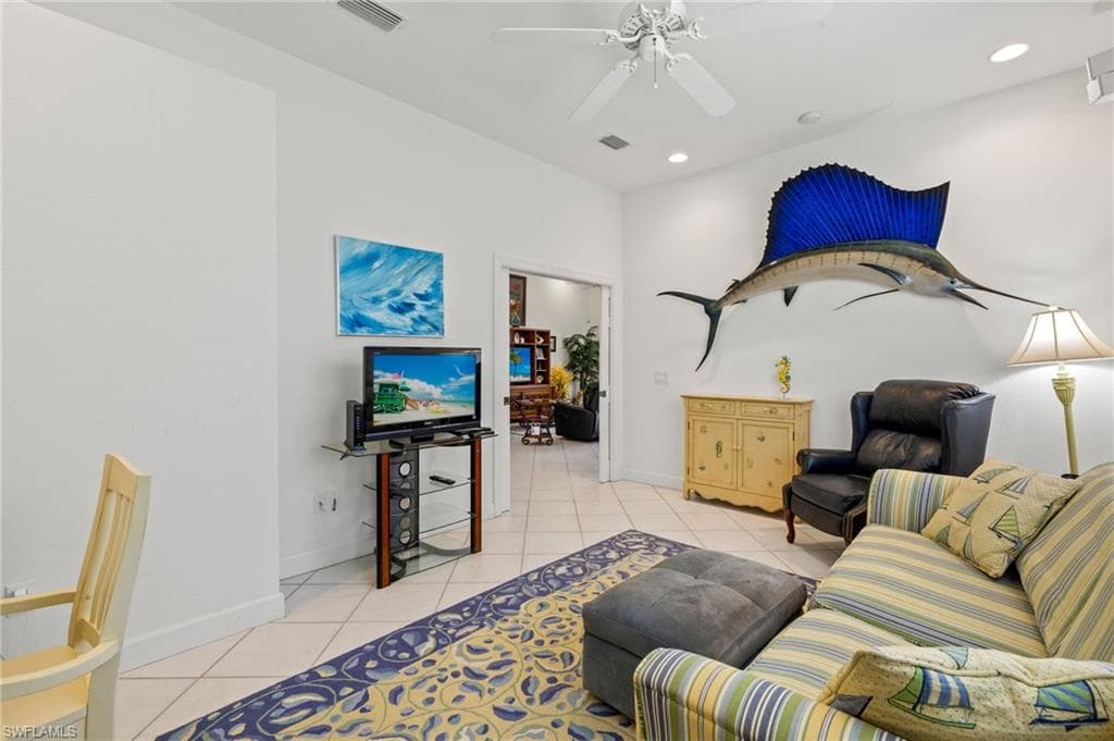 8913 Dartmoor WAY, FORT MYERS FL 33908-18