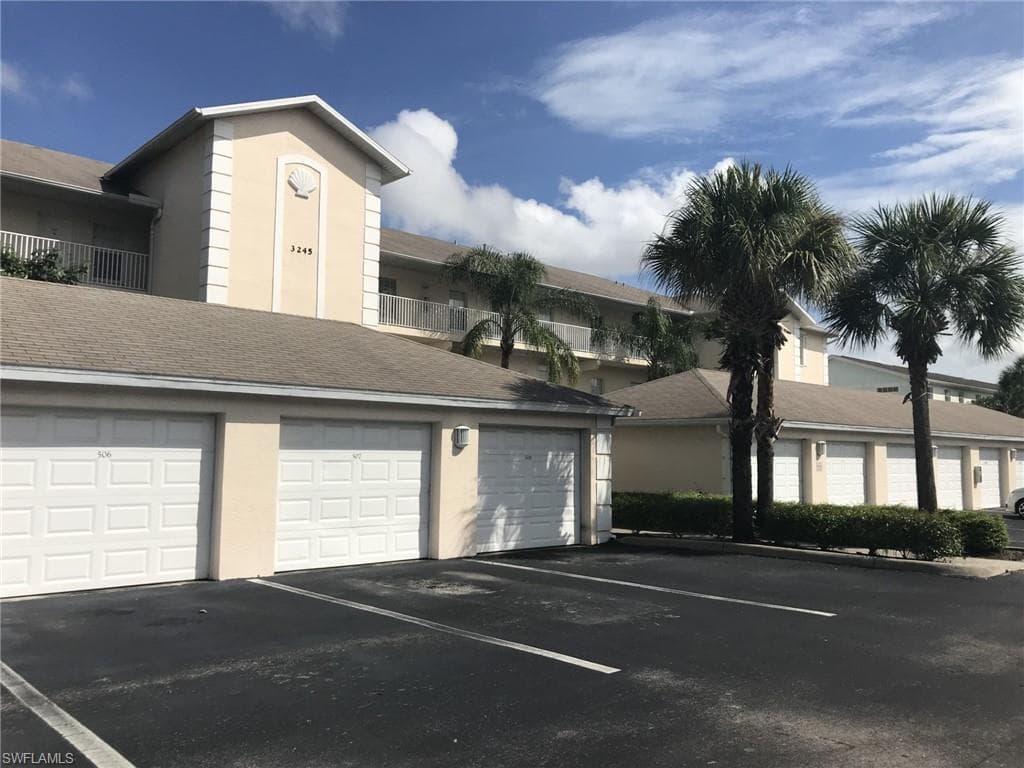 3245 Cypress Glen WAY # 504, NAPLES FL 34109-1