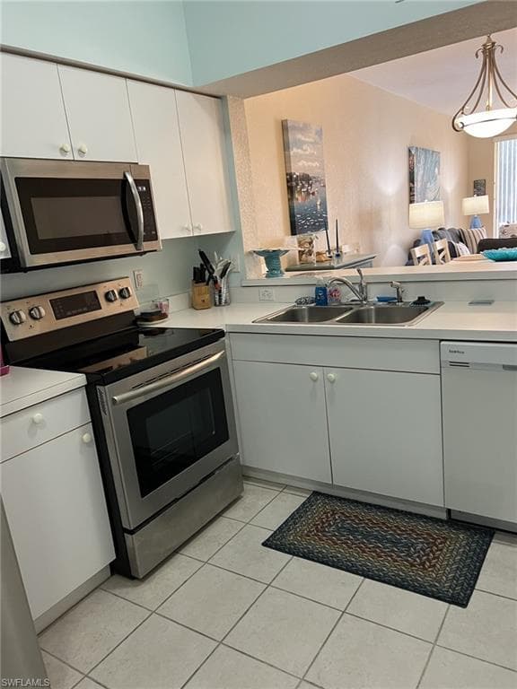 3245 Cypress Glen WAY # 504, NAPLES FL 34109-4