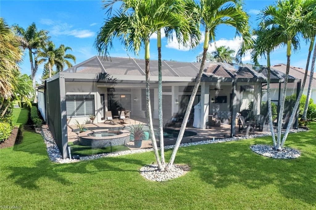 5092 Cerromar DR, NAPLES FL 34112-39