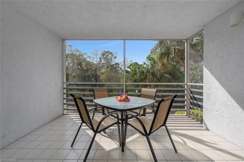 15161 Cedarwood LN # 1205, NAPLES FL 34110-11