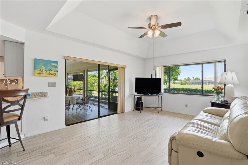 9542 Campbell CIR, NAPLES FL 34109-11