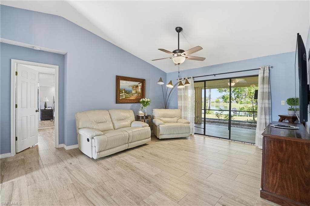 9542 Campbell CIR, NAPLES FL 34109-3