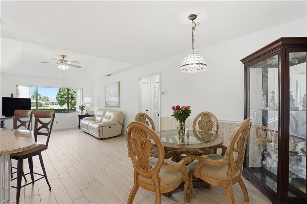 9542 Campbell CIR, NAPLES FL 34109-7