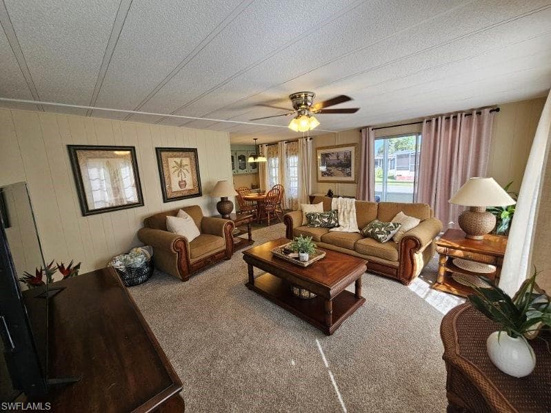 515 Blossom CT, NORTH FORT MYERS FL 33917-12