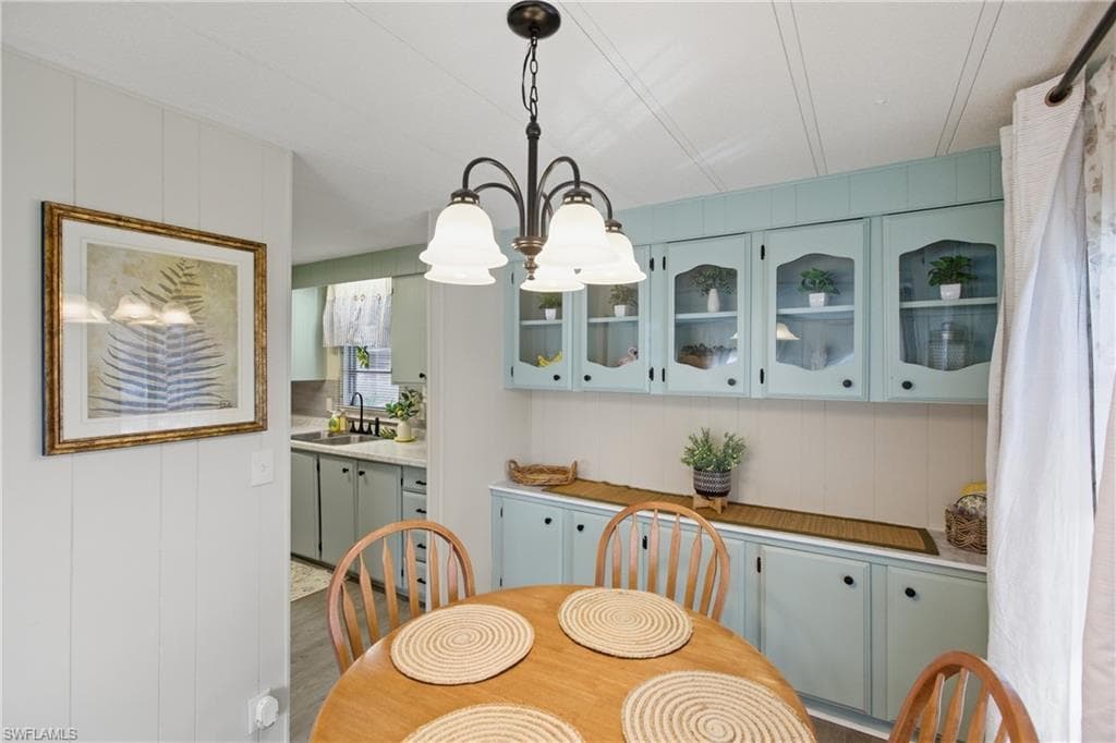 515 Blossom CT, NORTH FORT MYERS FL 33917-10