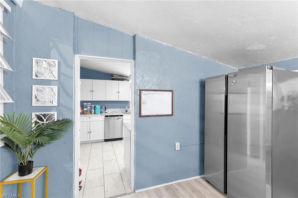 16200 Cathy CT, FORT MYERS FL 33908-15