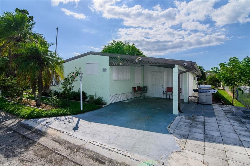 16200 Cathy CT, FORT MYERS FL 33908-21