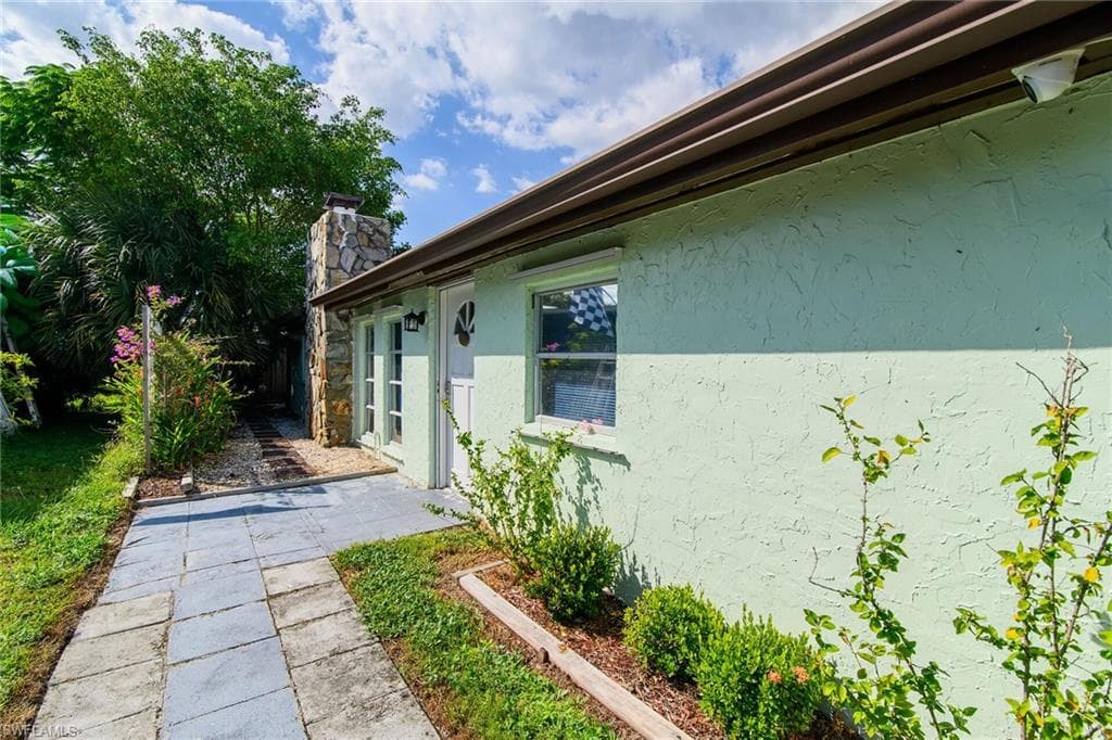 16200 Cathy CT, FORT MYERS FL 33908-19