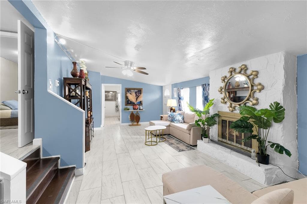 16200 Cathy CT, FORT MYERS FL 33908-3