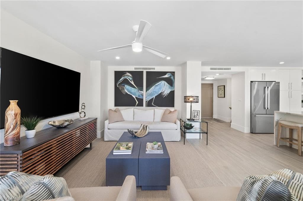 4401 Gulf Shore BLVD N # 1606, NAPLES FL 34103-11