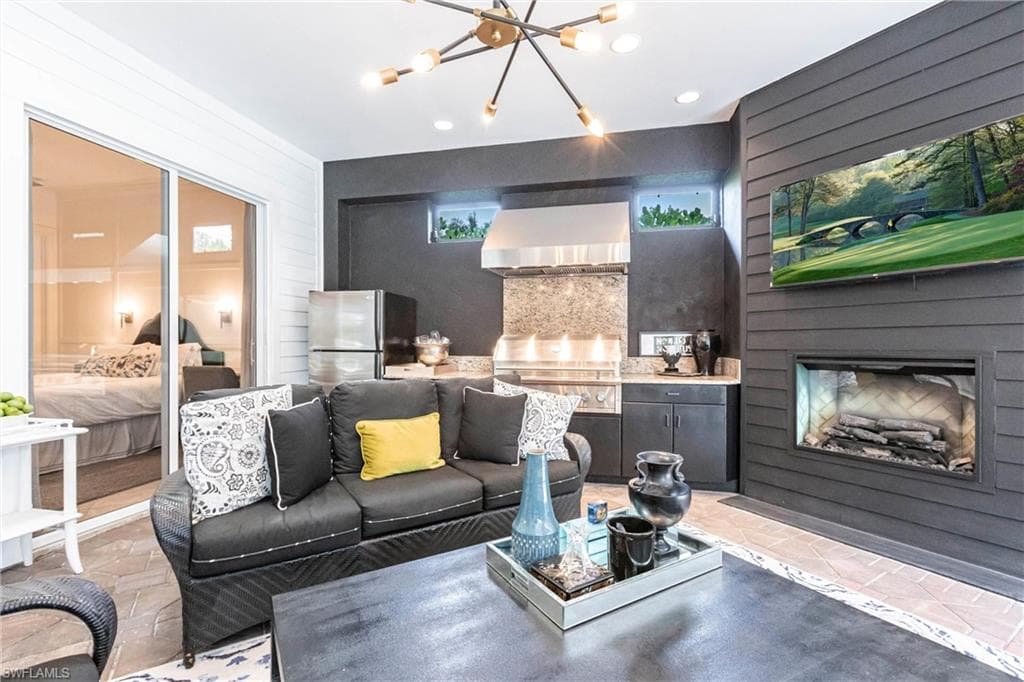 3841 River Point DR, FORT MYERS FL 33905-41