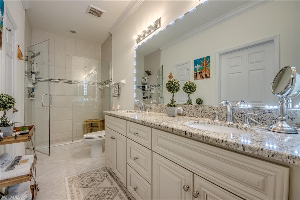 1051 Winding Pines CIR # 203, CAPE CORAL FL 33909-18