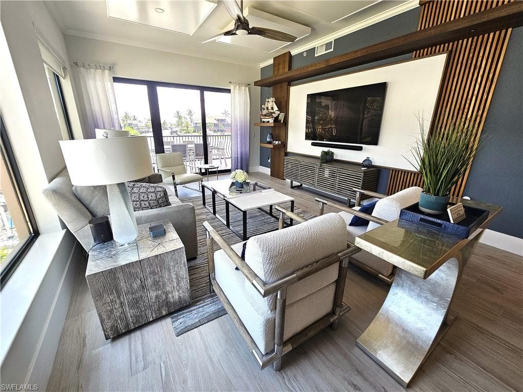 10620 Gulf Shore DR # 201, NAPLES FL 34108-1