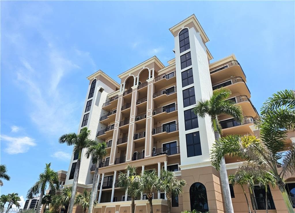 10620 Gulf Shore DR # 201, NAPLES FL 34108-28