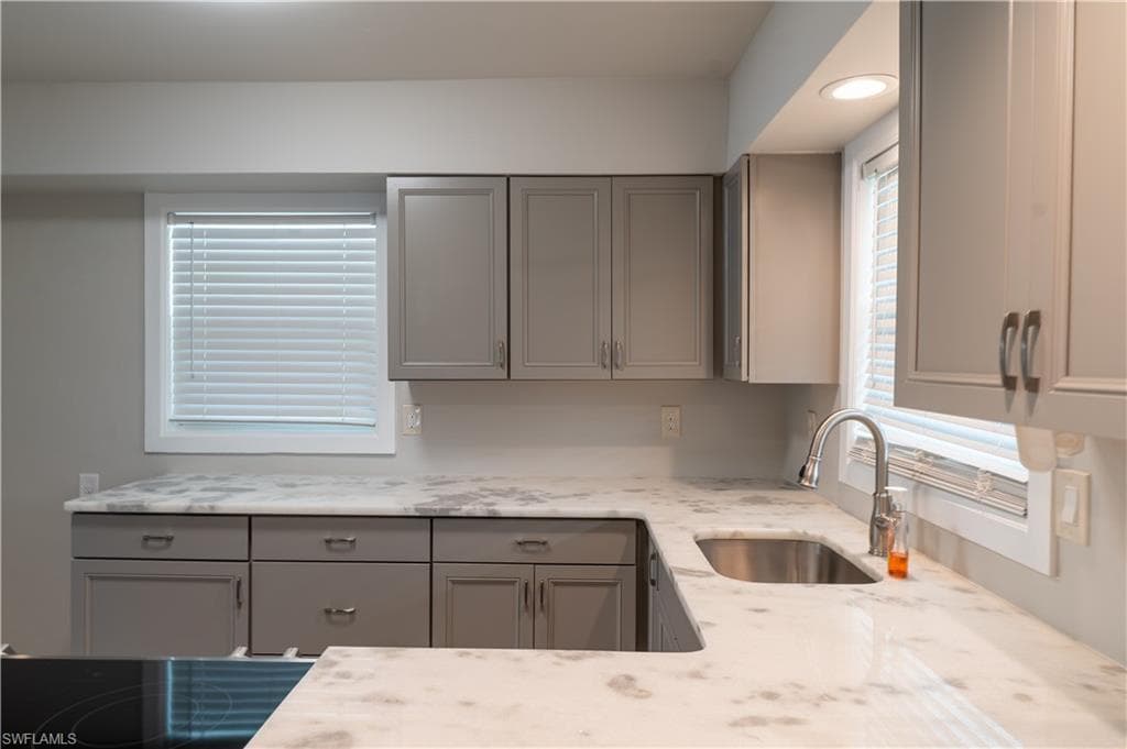 1313 Thompson ST, NORTH FORT MYERS FL 33903-6