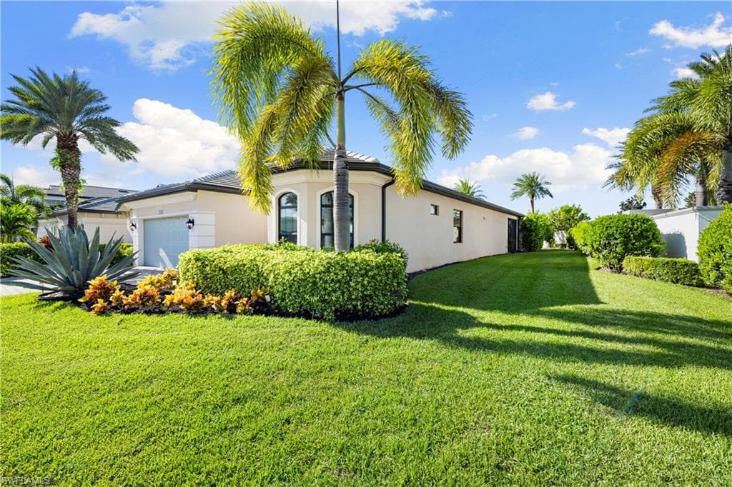 10137 Florence CIR, NAPLES FL 34119-35