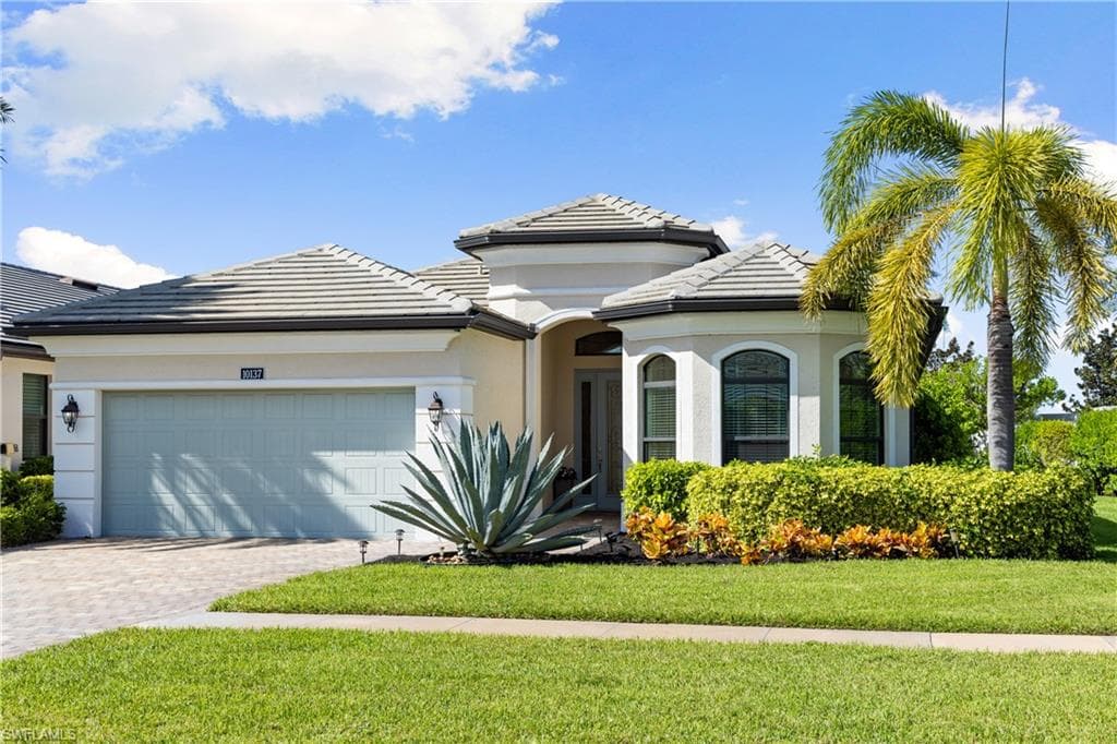 10137 Florence CIR, NAPLES FL 34119-34