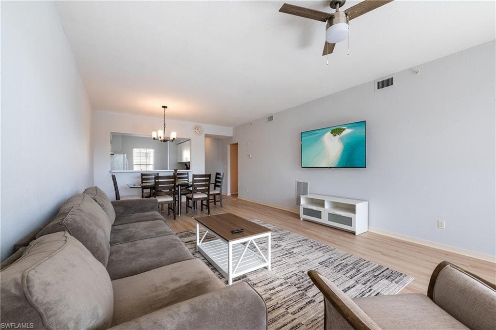 3250 Cypress Glen WAY # 413, NAPLES FL 34109-7