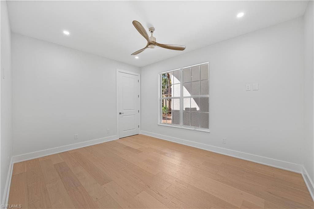 3133 Terramar DR, NAPLES FL 34119-32