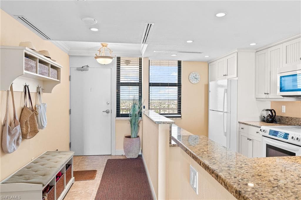 260 Seaview CT # 1701, MARCO ISLAND FL 34145-11